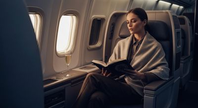Langstreckenflug als Begleiterin: Elegant ankommen